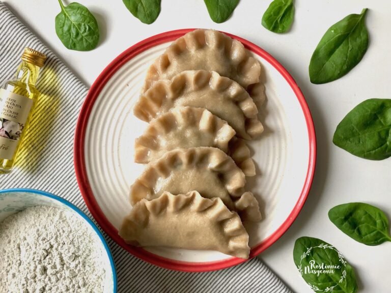 żytnie pierogi ze szpinakiem