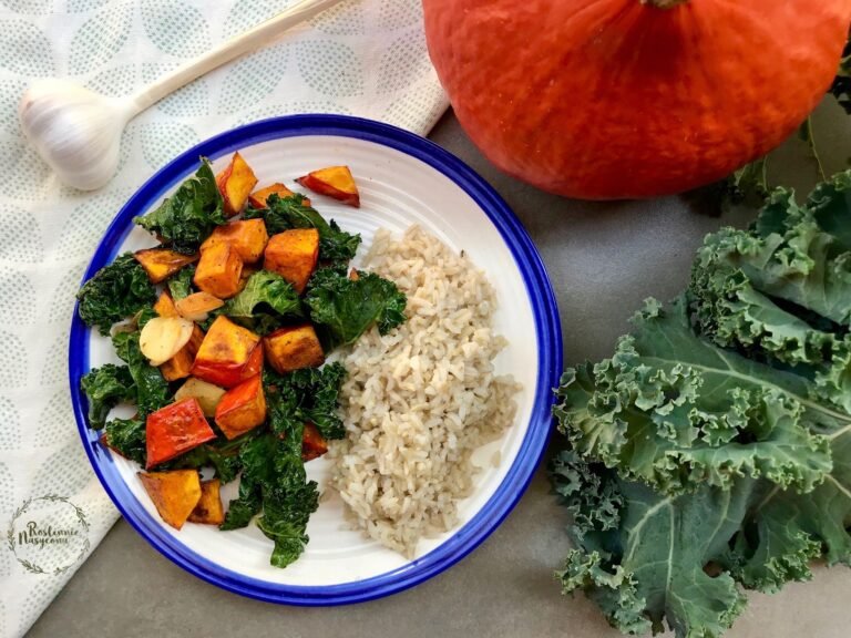 jarmuż z pieczoną dynią