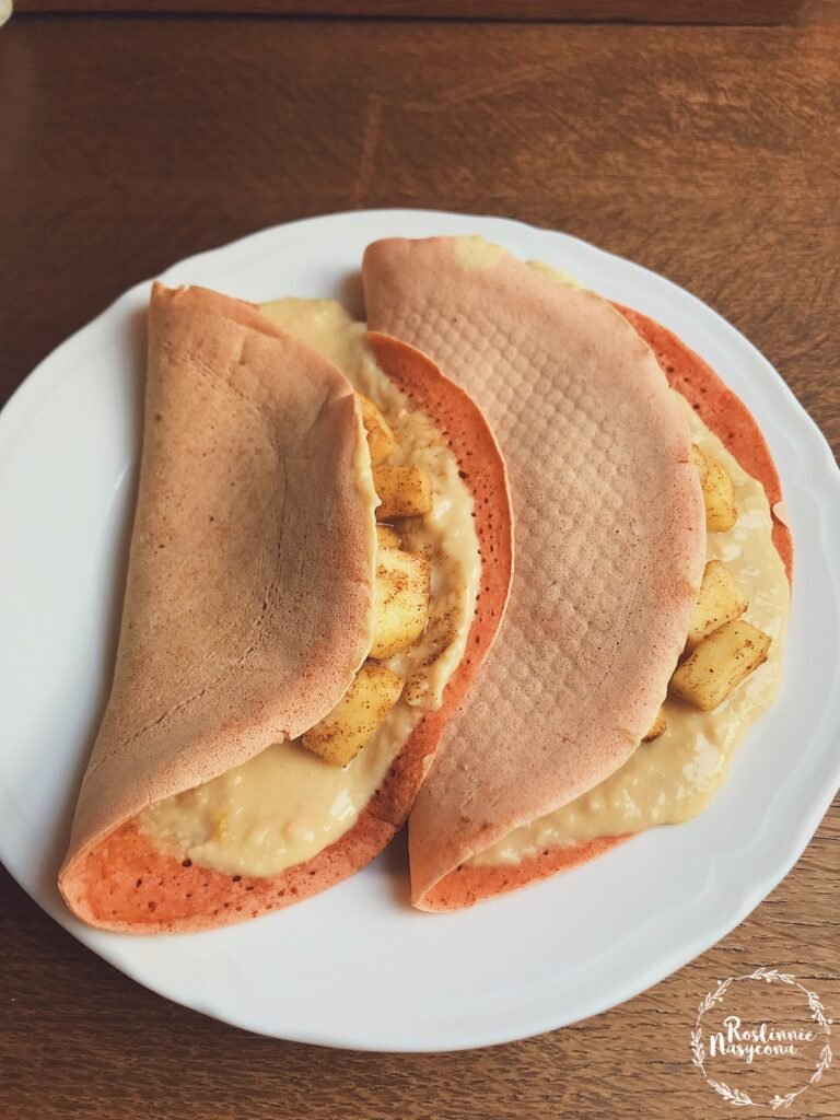 Naleśniki z białkowym „twarożkiem” z fasoli
